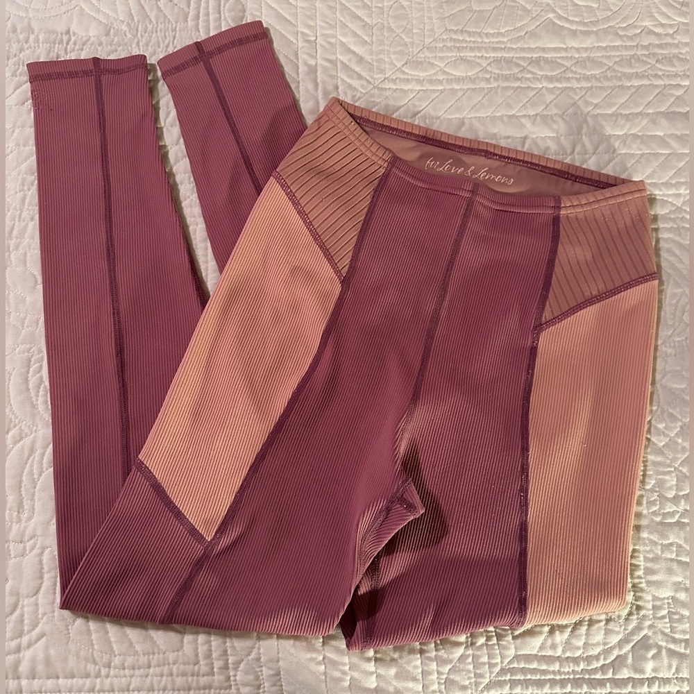 For Love & Lemons Payton Leggings Color-blocked 
Mauve & Pale Pink Size Small